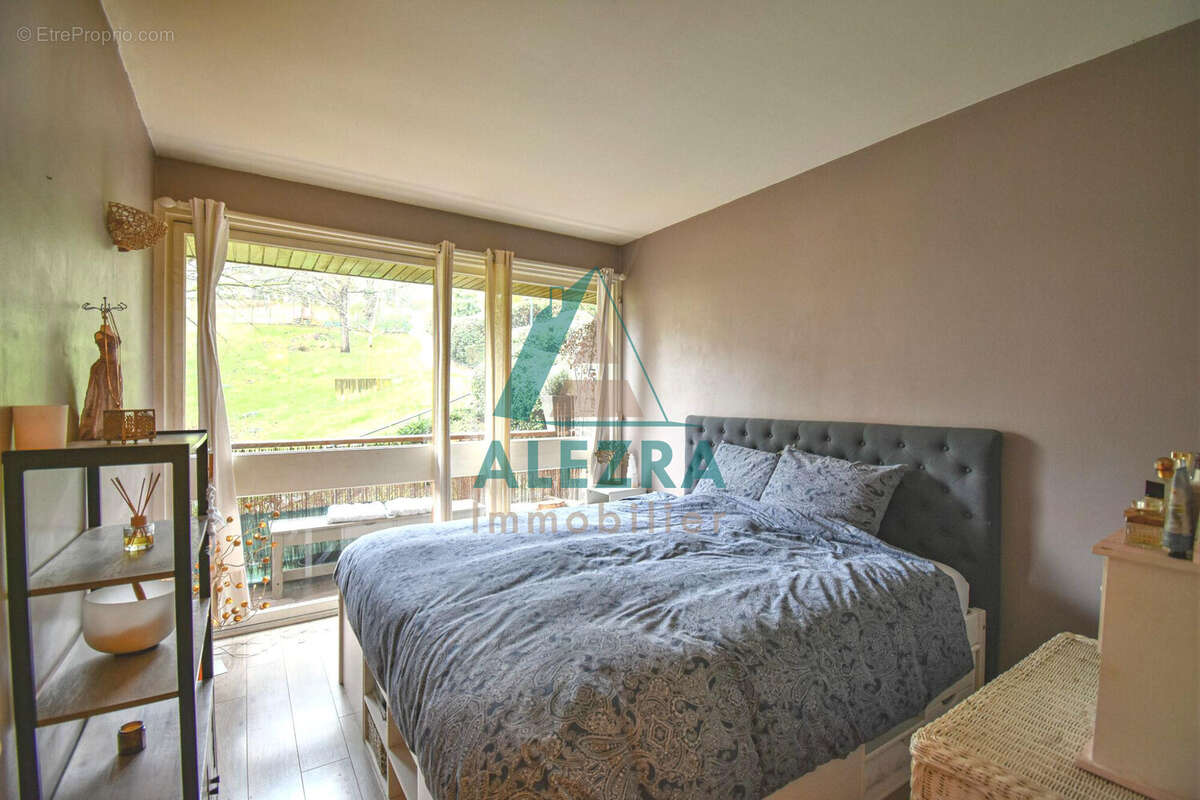 Appartement à LA CELLE-SAINT-CLOUD