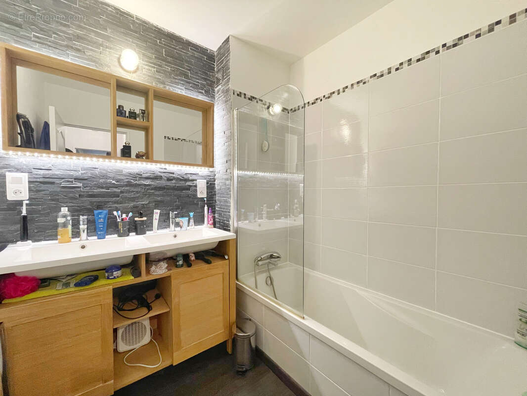 Appartement à OULLINS