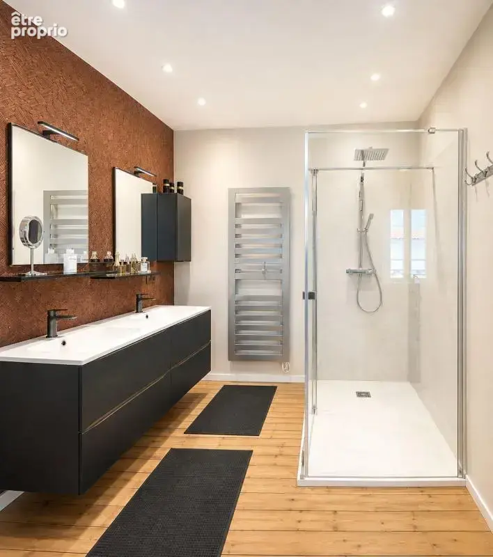 Belle propriété de caractère avec maison, piscine, local professionnel et annexes, sur 1309 m² - photo 11