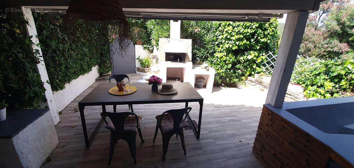 Maison à PLAN-DE-LA-TOUR