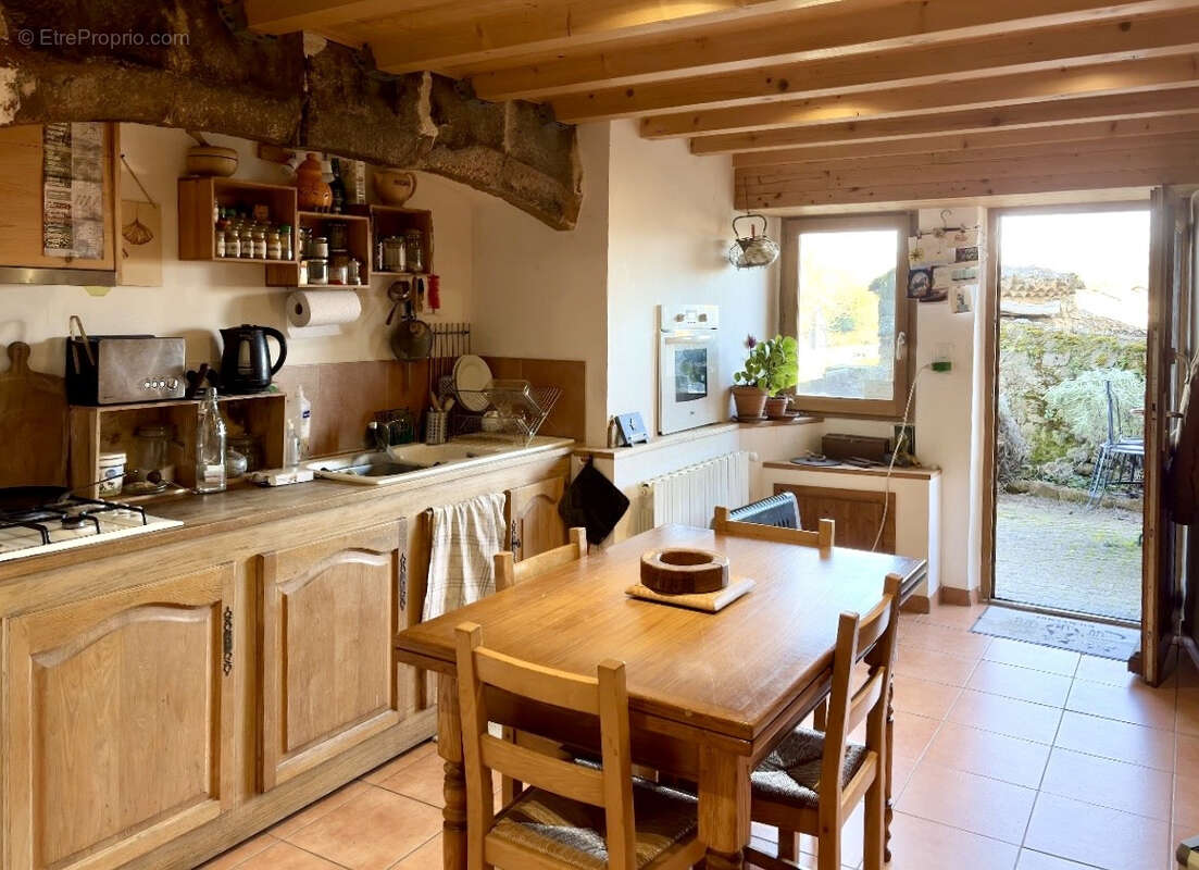 Maison à SAINT-ROMAIN-D'AY