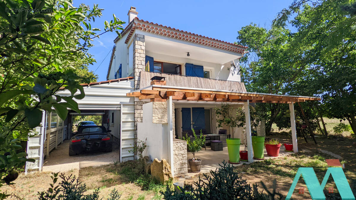 Maison à SIGNES