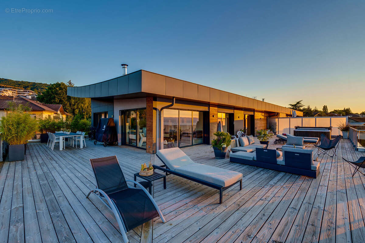 Appartement à EVIAN-LES-BAINS