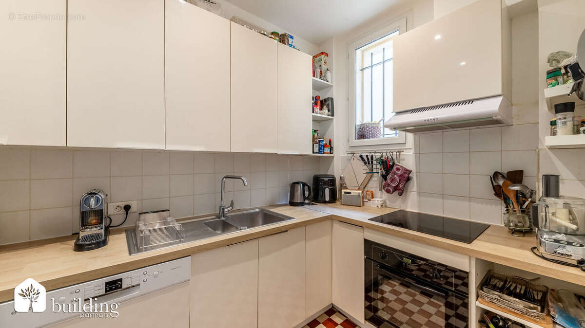 Appartement à COURBEVOIE