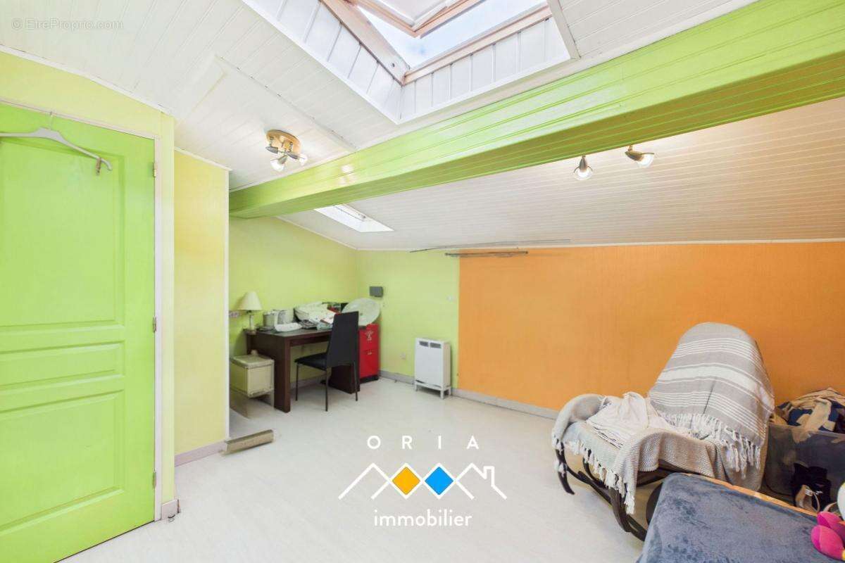 Maison à BAYONVILLE-SUR-MAD