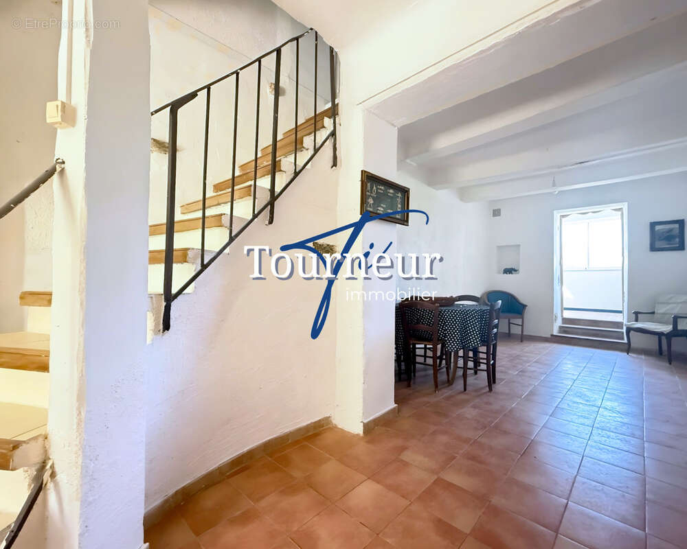 Maison à SIX-FOURS-LES-PLAGES