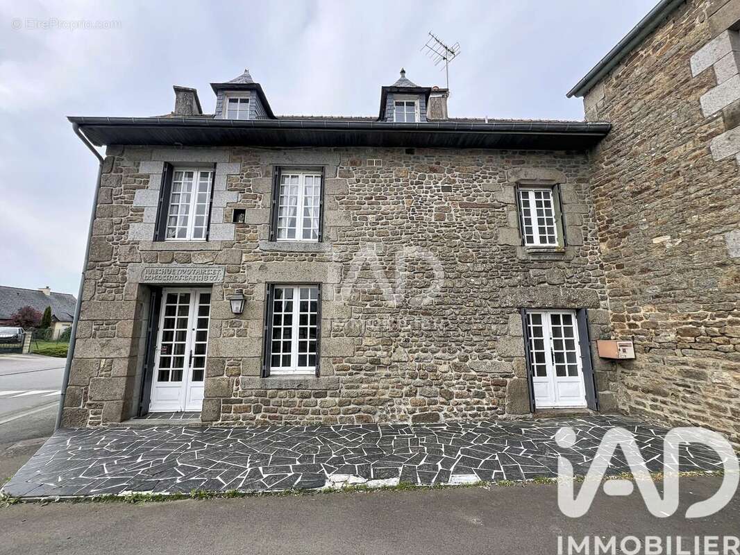 Photo 2 - Maison à BONNEMAIN