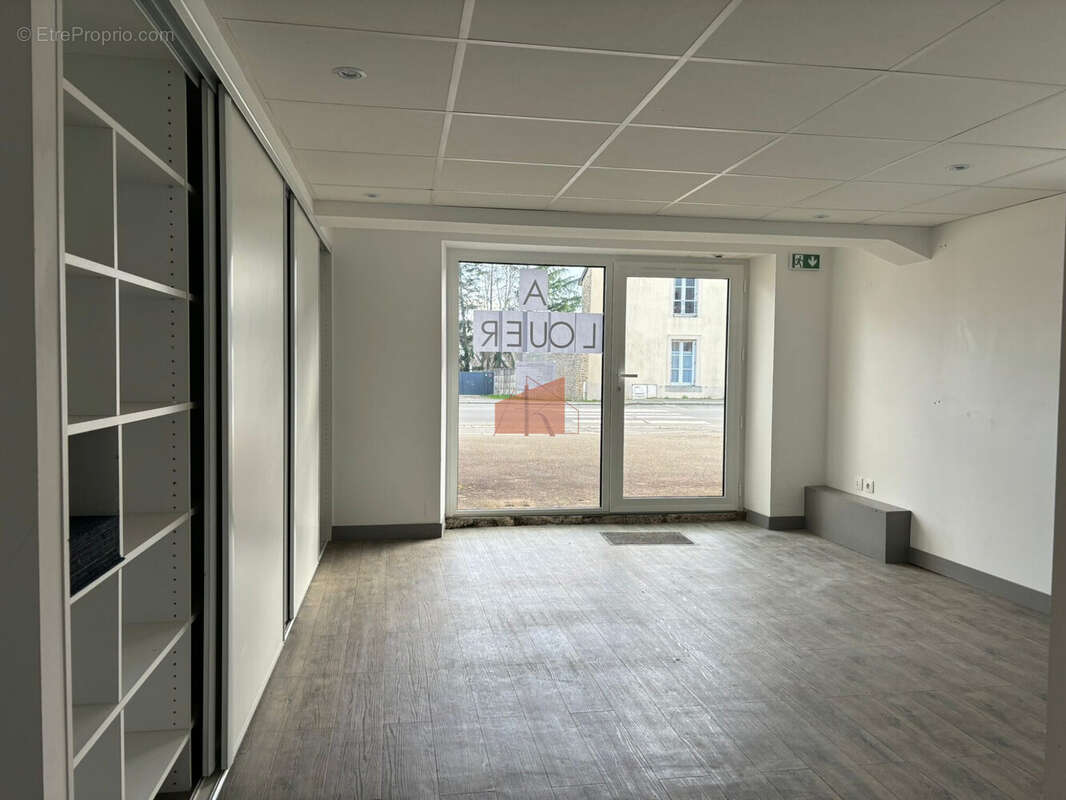 Commerce à LIFFRE