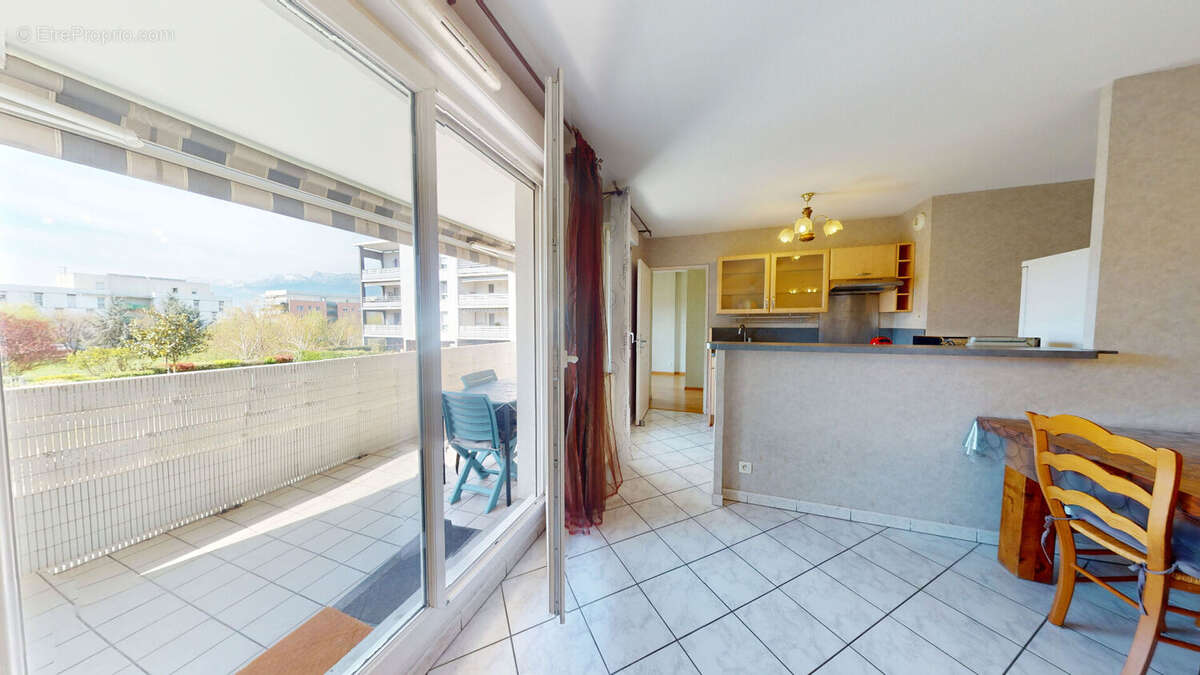 Appartement à SAINT-MARTIN-D&#039;HERES