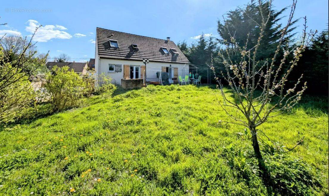 Maison à LIZY-SUR-OURCQ