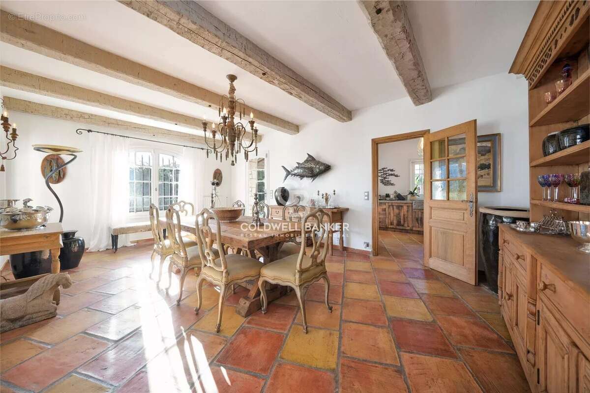 Maison à MANDELIEU-LA-NAPOULE