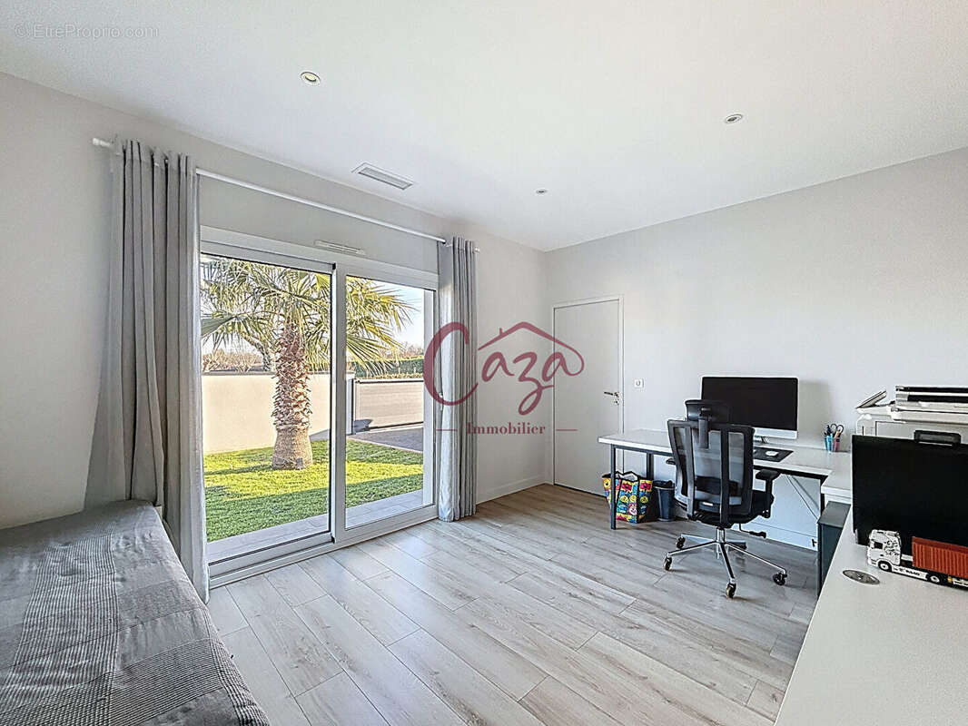 Maison à CAMBLANES-ET-MEYNAC