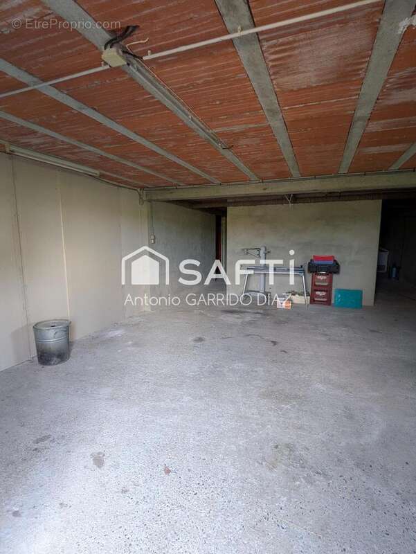 Maison 130 m² à Gimat  - photo 4