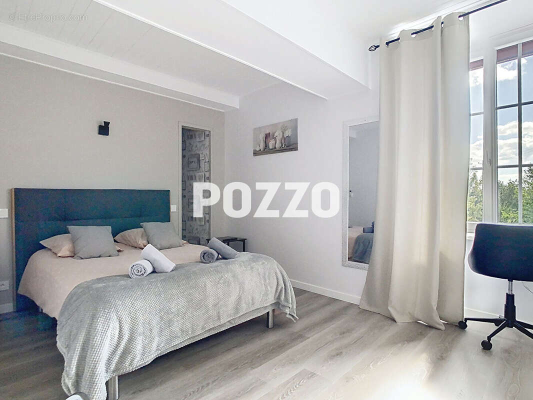 Maison à SAINT-GEORGES-DE-GREHAIGNE