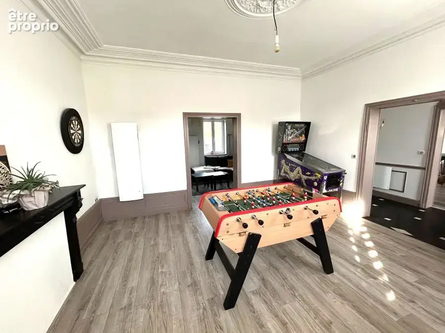 Maison de style Bourgeoise entièrement rénovée située au coeur du village !! Prix NEGOCIABLE ! - photo 9