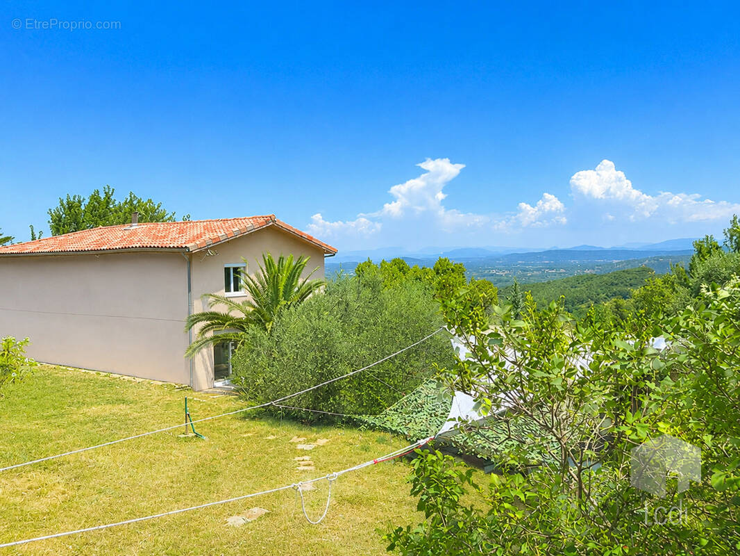 Maison à VIVIERS