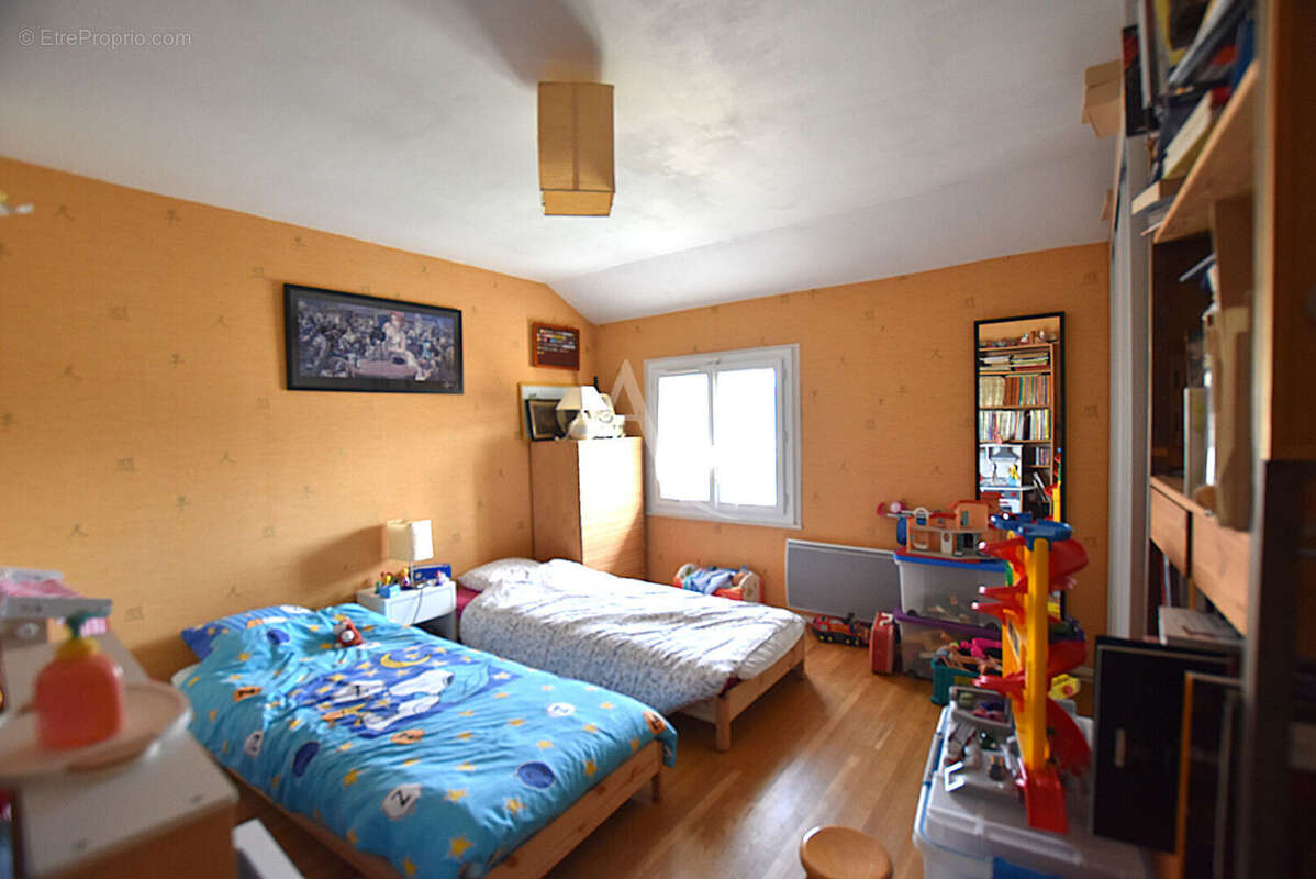 Maison à COMBS-LA-VILLE