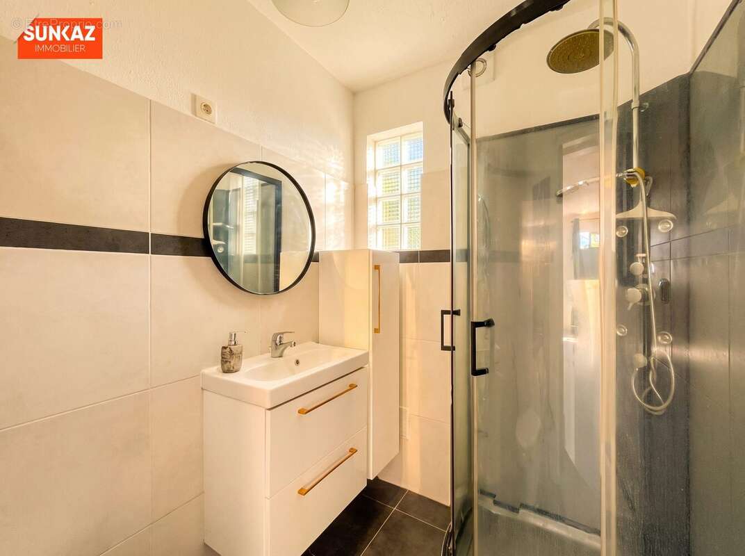 Maison 125 m² à Saint-Pierre  - photo 4