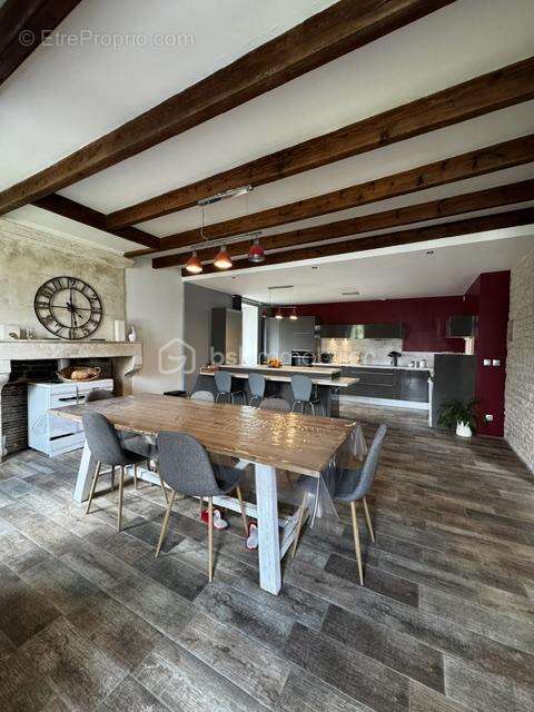  Charentaise de charme avec piscine et prestations haut de gamme – 217 m²  - photo 2