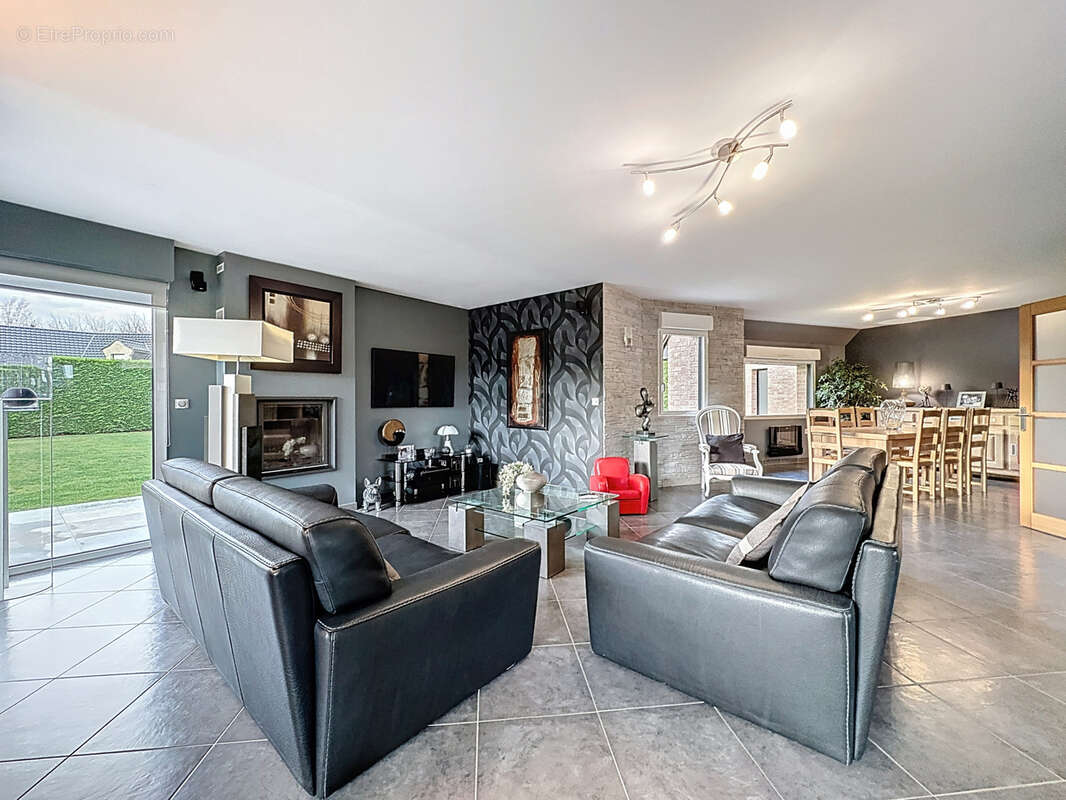 Maison à NEUVE-CHAPELLE