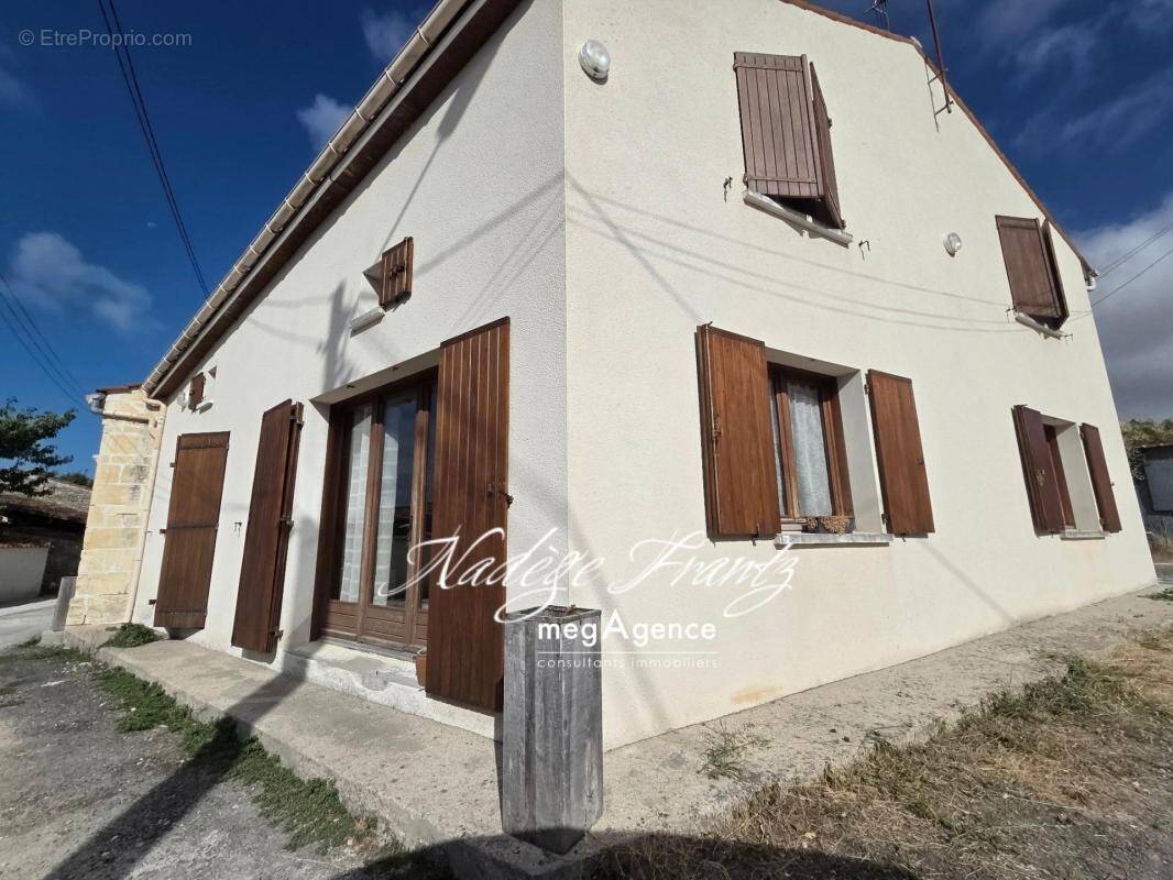 Maison à BIGNAY