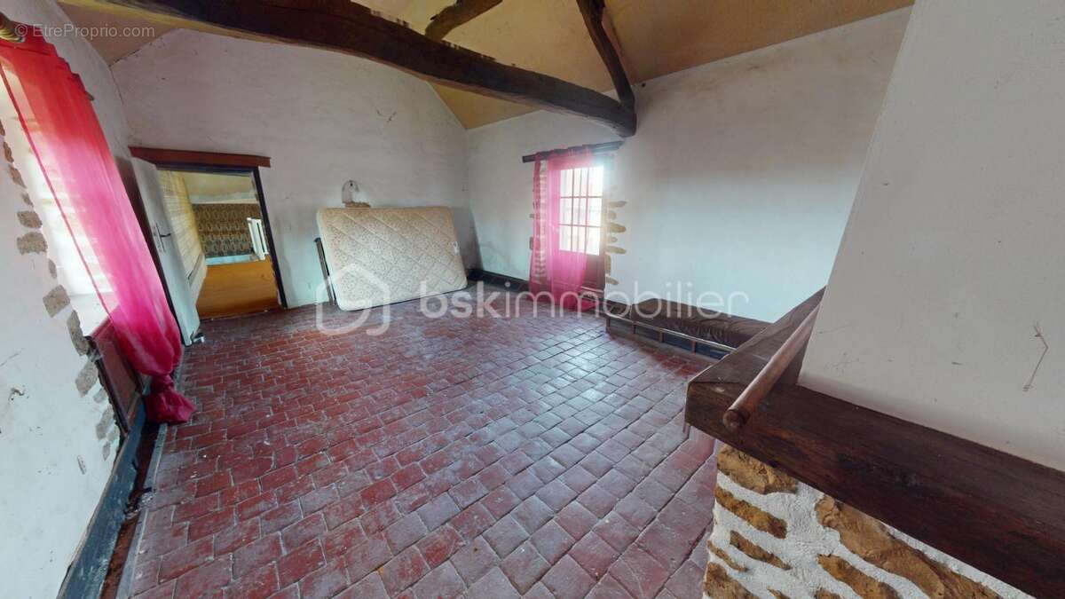 Maison à BEAUNE-LA-ROLANDE