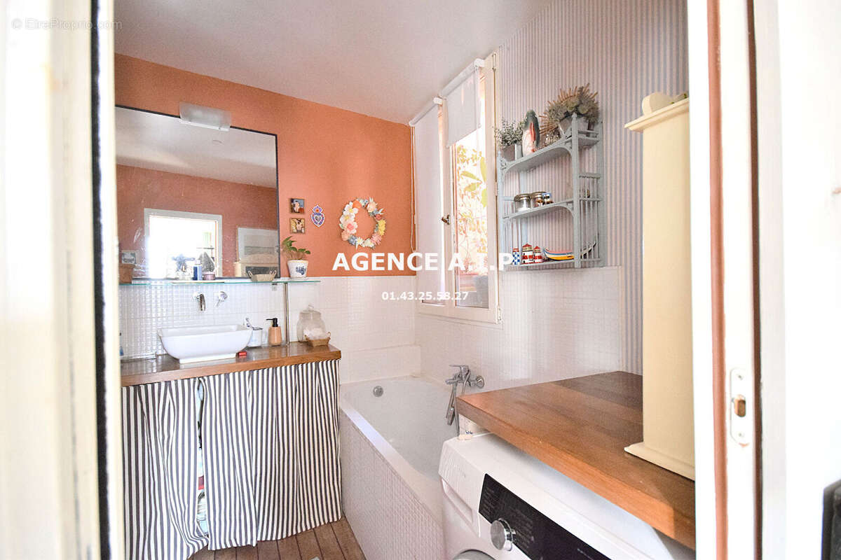 Appartement à PARIS-10E