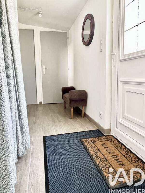 Maison 98 m² à Saint-Xandre  - photo 6