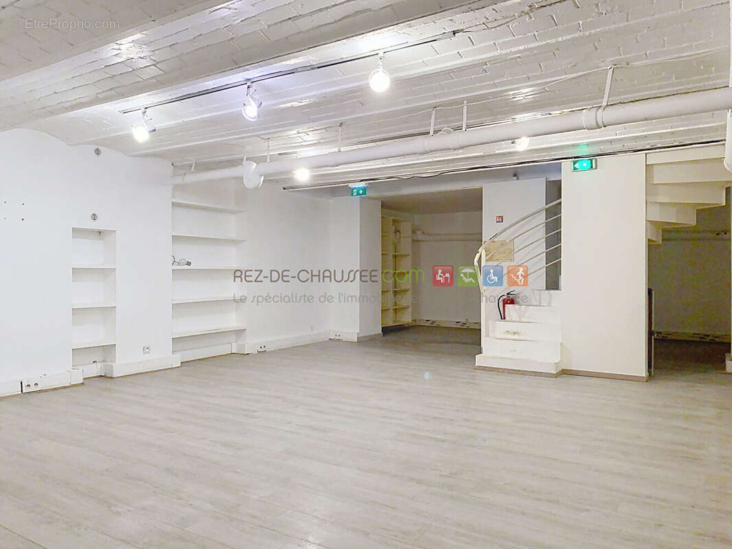 Commerce à PARIS-16E