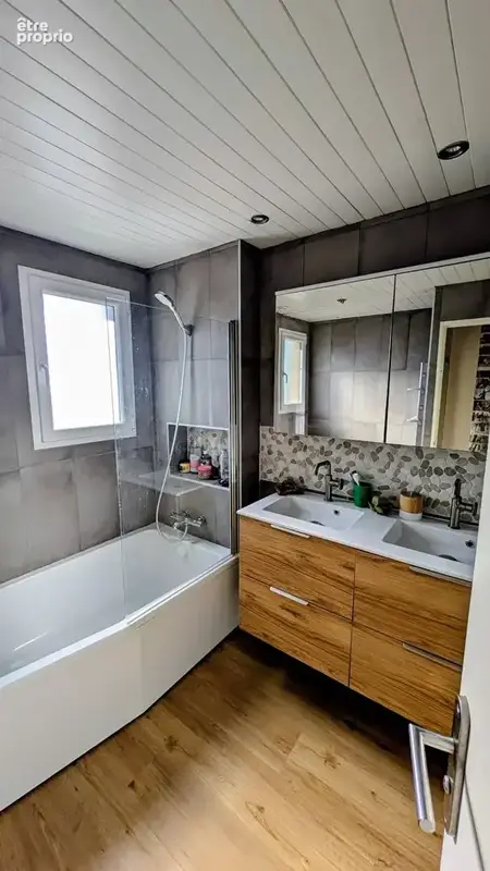 Villa - Secteur  Chatenay - photo 10