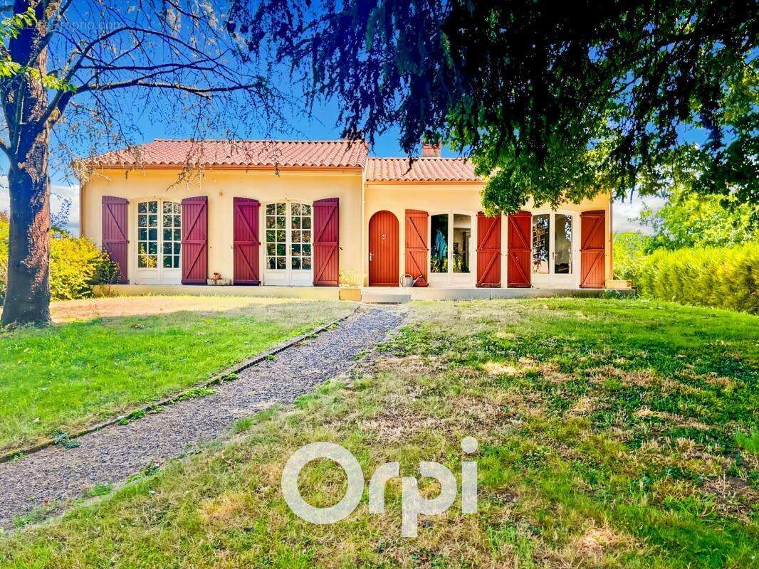 Maison à BELLEVILLE-SUR-VIE