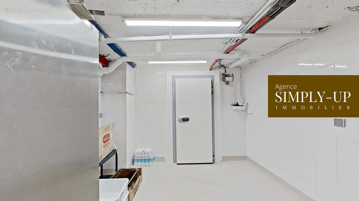 Commerce à PARIS-20E