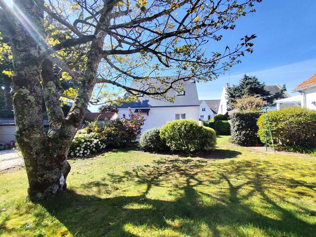 Maison à LE POULIGUEN