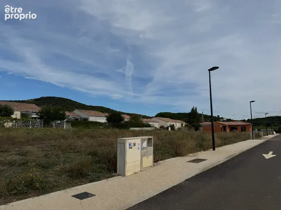Terrain à PERET