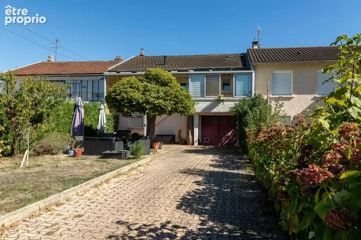Secteur recherché du Grand Four - Maison avec jardin et grand garage - photo 11