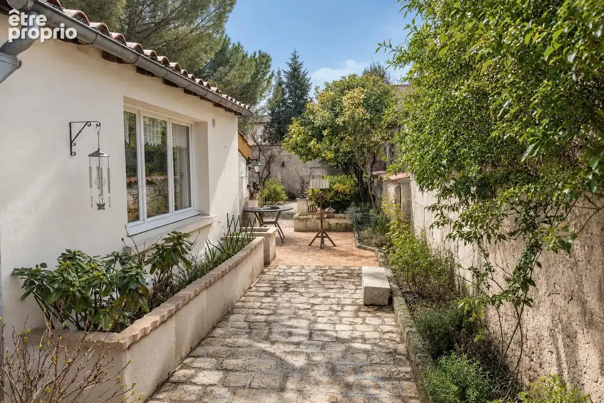 Grande maison de ville avec jardin, terrasse et double garage - photo 18