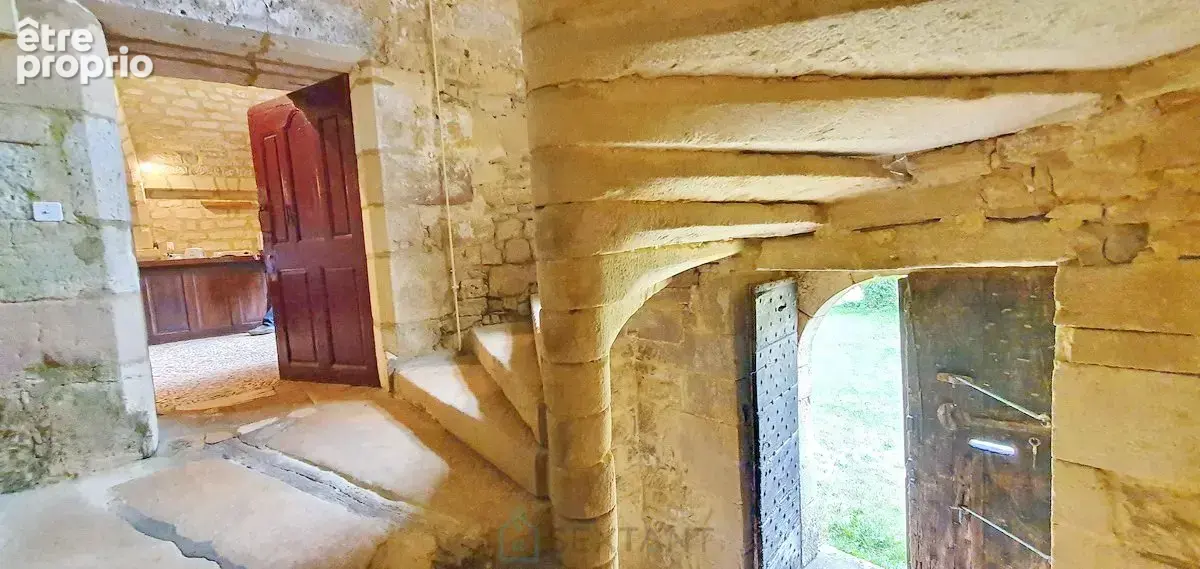 Corps de logis d'exception  Ancien château des XIII? & XV? siècles  Saint Pompon (25 km de Sarlat) - photo 18