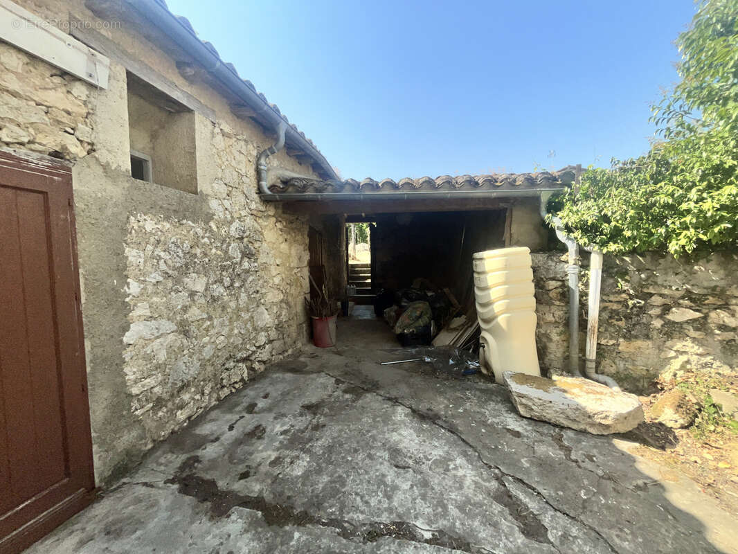 Maison de village 75m2 - jardin et dépendances - photo 4