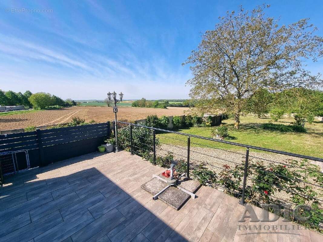Maison 169 m² à Saint-Soupplets  - photo 11