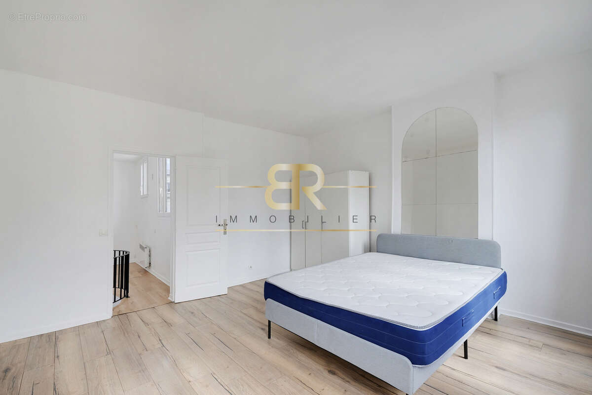 Appartement à PARIS-14E