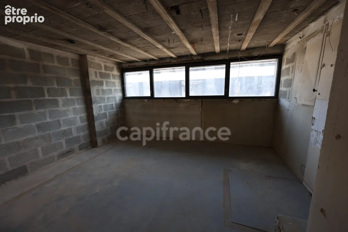 Local d'activite 577 m² – caen nord  – frais de notaire réduits - réhabilitation premium - photo 4