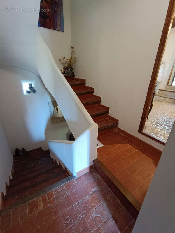 Reilhanette / propriete / ancien moulin restaure / terrain 2ha env. / vue imprenable - photo 25