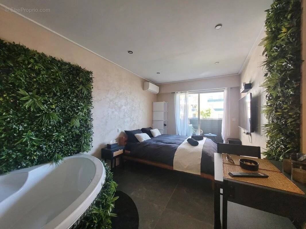 Appartement à LE CANNET