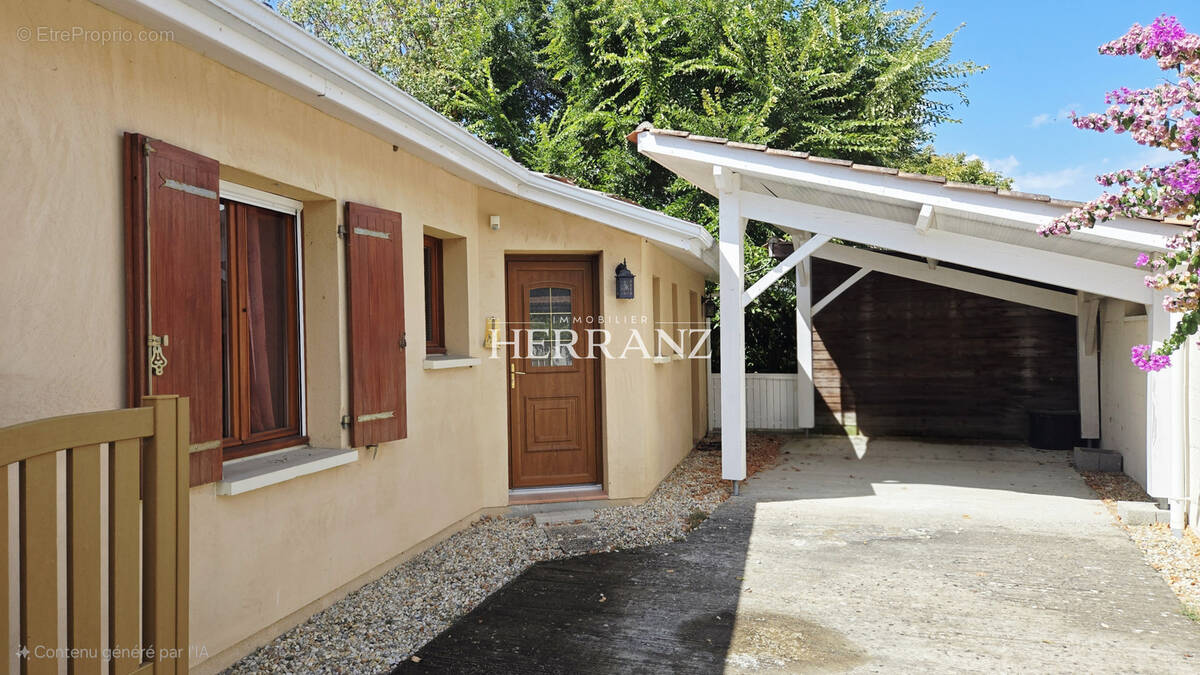 Maison à VAYRES