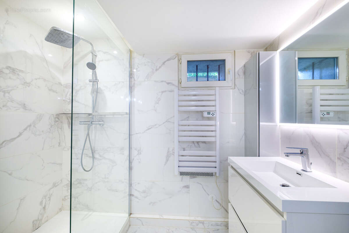 Maison à CHAMPAGNE-AU-MONT-D'OR