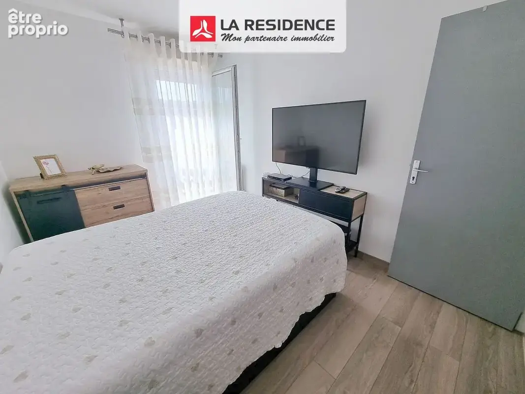 Appartement 54 m² à Stains  - photo 8
