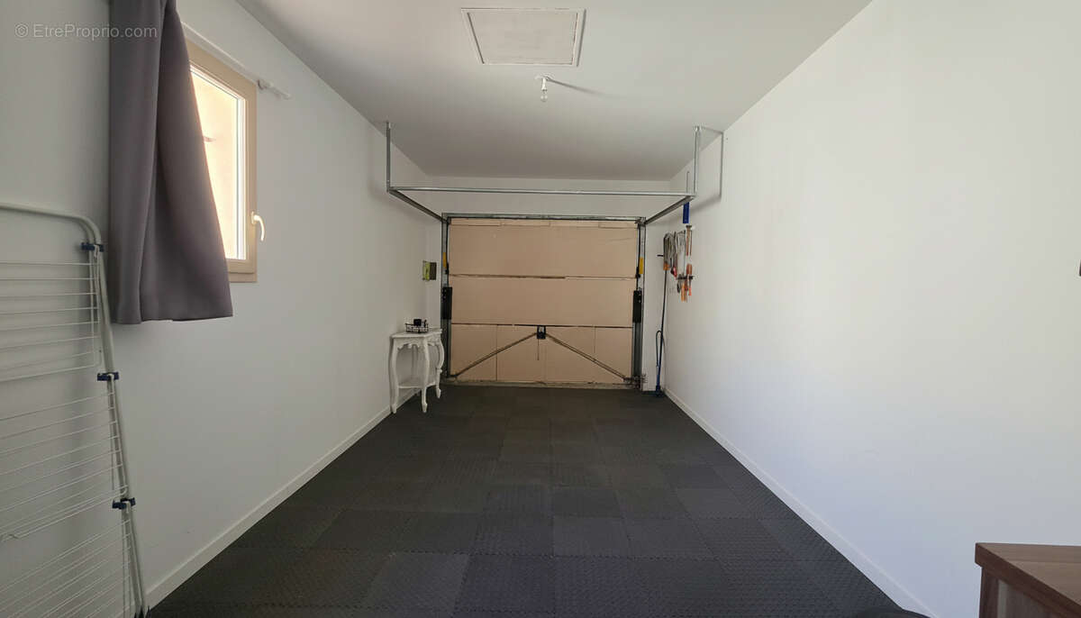 Maison de plain-pied de 2007 , Quartier calme et recherché, proche de toutes les commodités - photo 7
