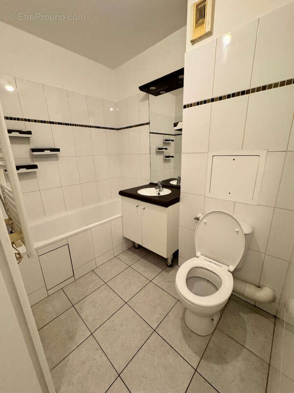 Appartement à LES PAVILLONS-SOUS-BOIS