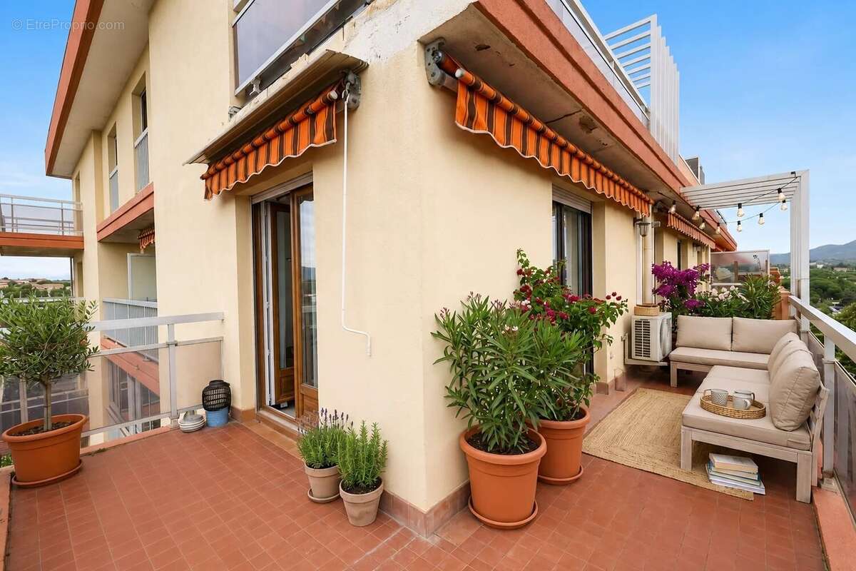Appartement à FREJUS