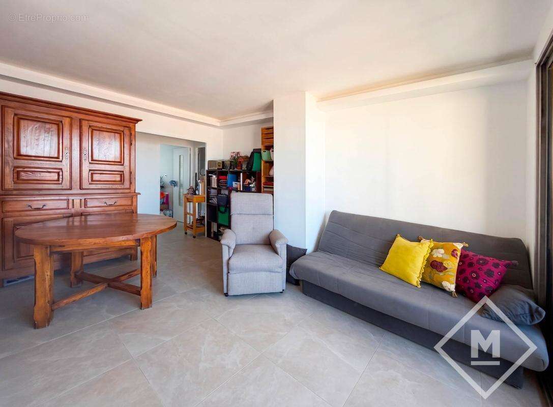 Appartement à MARSEILLE-5E
